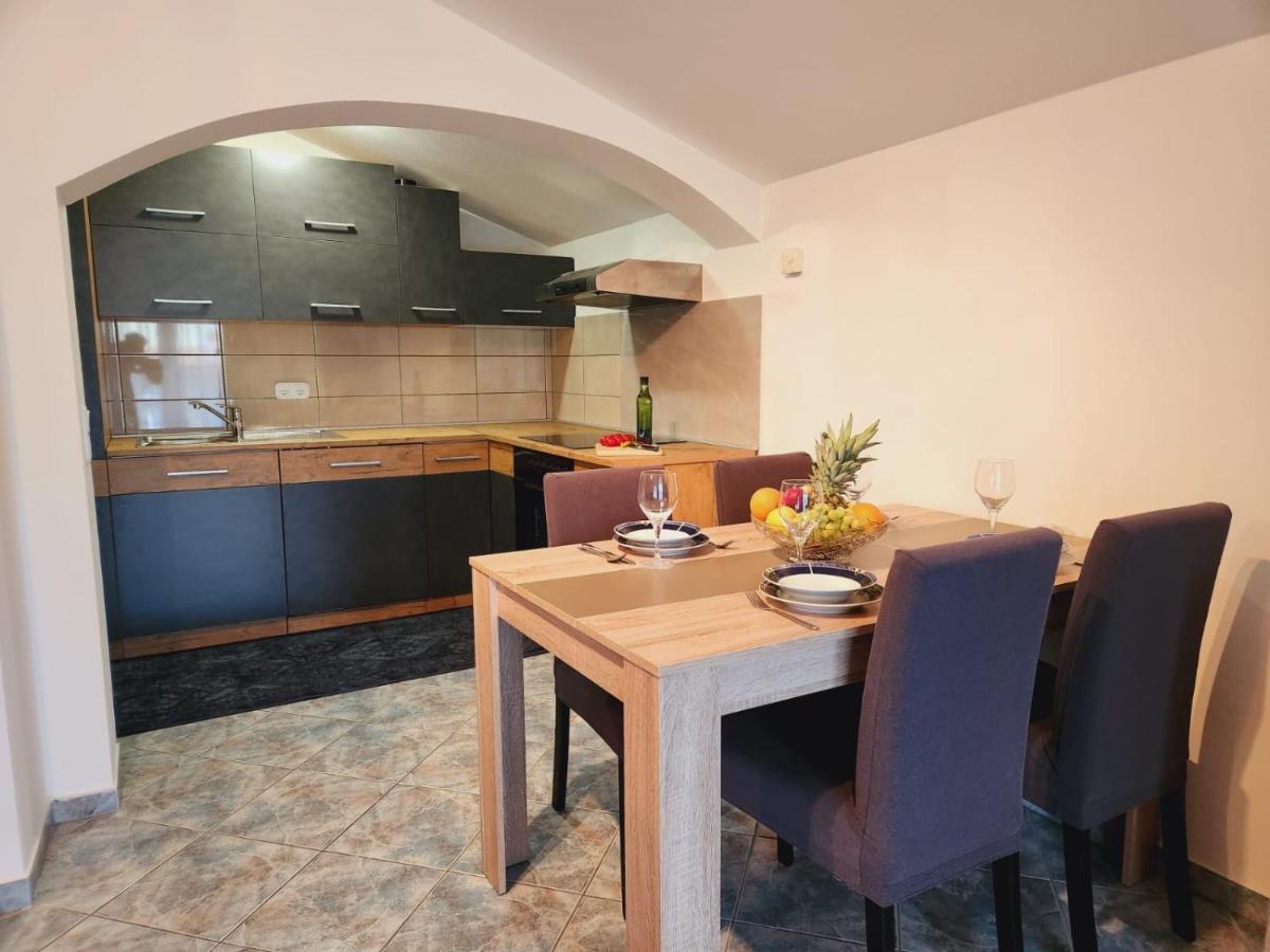 Apartments Pranjic With Pool Nova Vas  エクステリア 写真