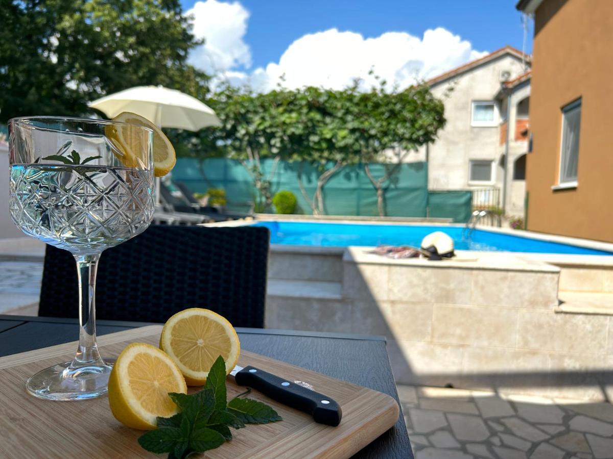 Apartments Pranjic With Pool Nova Vas  エクステリア 写真
